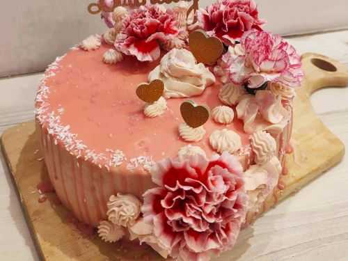 tort urodzinowy różowy